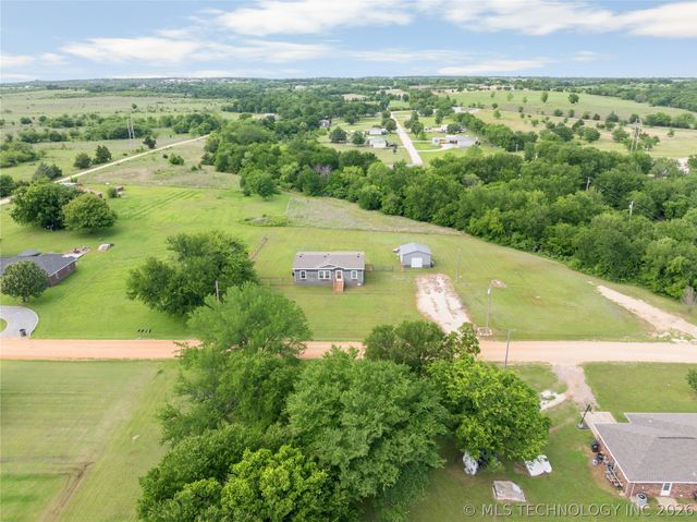 9530 Scout Lane, Kingston, OK 73439