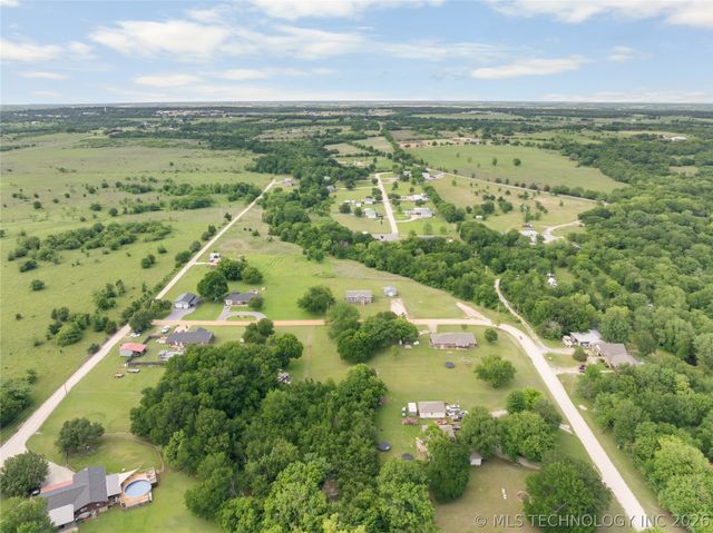 9530 Scout Lane, Kingston, OK 73439