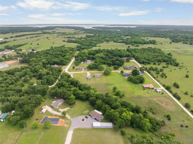9530 Scout Lane, Kingston, OK 73439