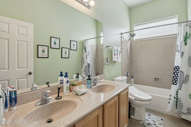 7837 N Blakey Lane, Tucson, AZ 85743