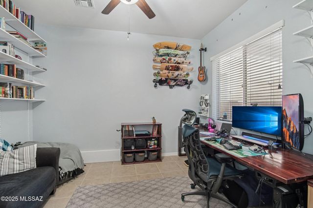 7837 N Blakey Lane, Tucson, AZ 85743