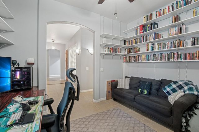 7837 N Blakey Lane, Tucson, AZ 85743