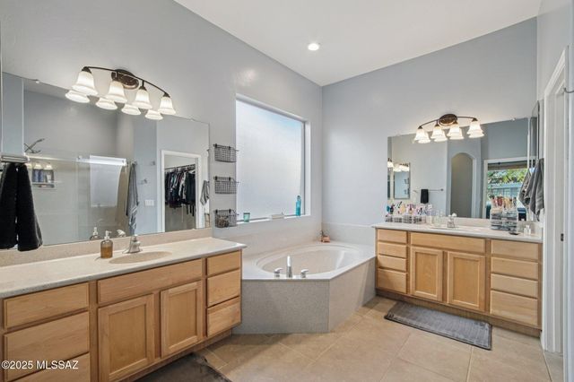 7837 N Blakey Lane, Tucson, AZ 85743