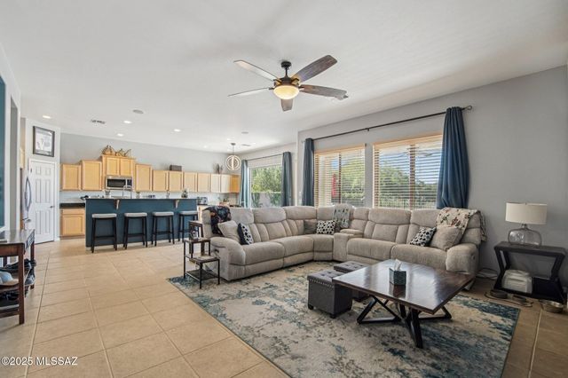 7837 N Blakey Lane, Tucson, AZ 85743