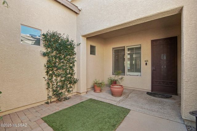 7837 N Blakey Lane, Tucson, AZ 85743