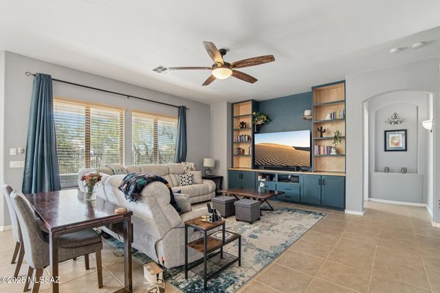 7837 N Blakey Lane, Tucson, AZ 85743