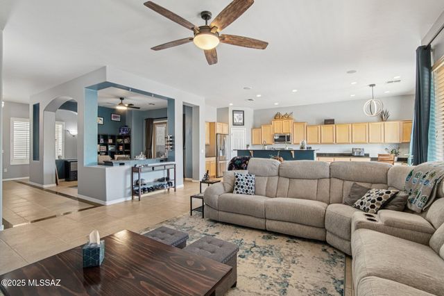 7837 N Blakey Lane, Tucson, AZ 85743