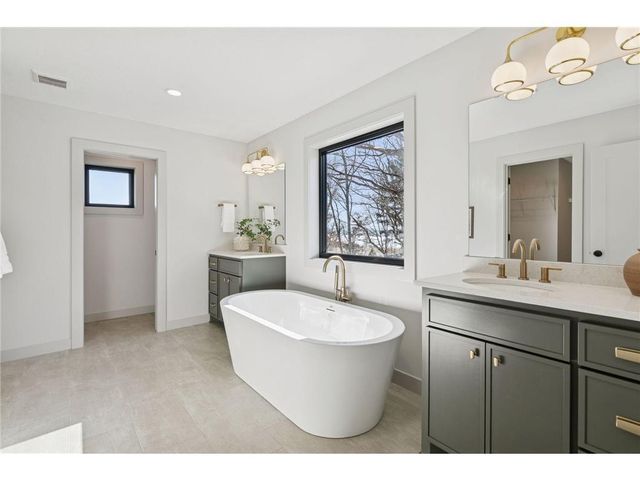 6555 108th Street S, Cottage Grove, MN 55016