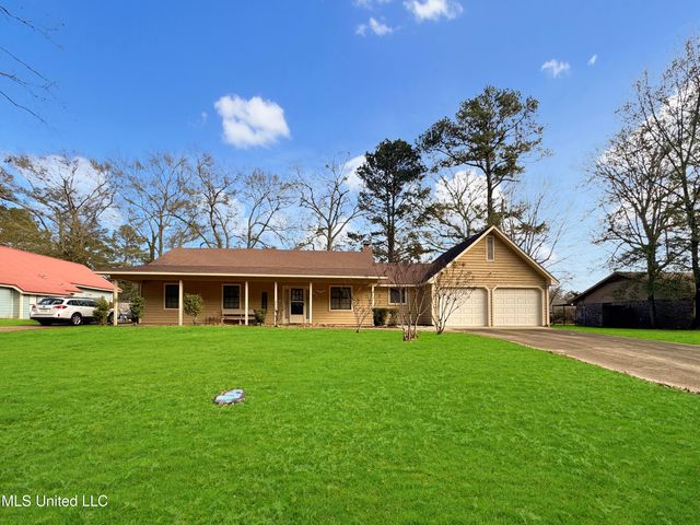 624 Cedar Springs Drive, Jackson, MS 39212
