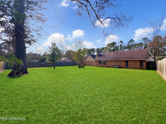 624 Cedar Springs Drive, Jackson, MS 39212