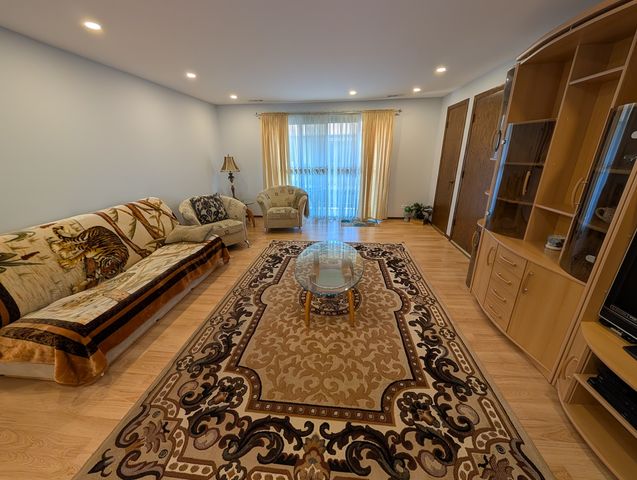 5516 W Windsor Avenue 3M, Chicago, IL 60630