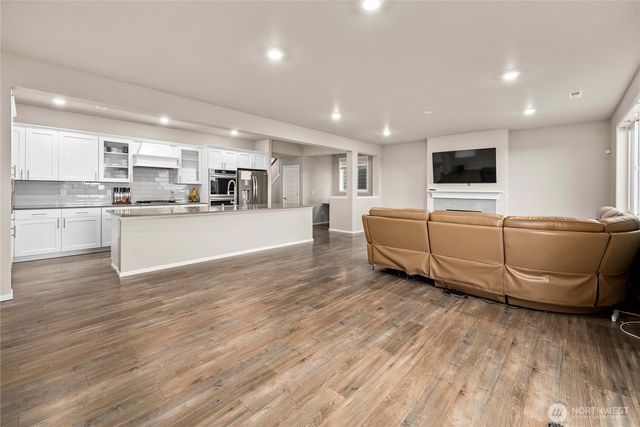 14962 Olympic Loop E, Bonney Lake, WA 98391