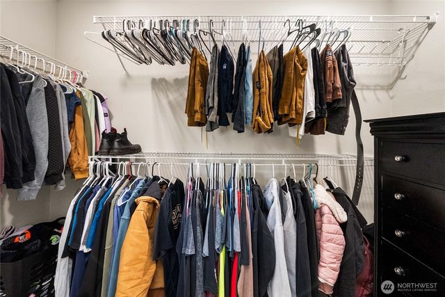 14962 Olympic Loop E, Bonney Lake, WA 98391