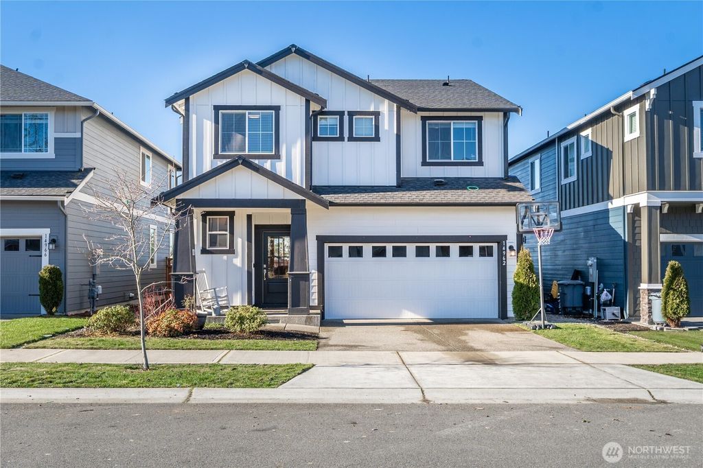 14962 Olympic Loop E, Bonney Lake, WA 98391
