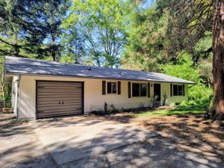101 Cascade Drive, Cave Junction, OR 97523
