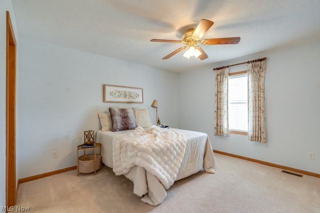 1488 Waters Edge Drive, Akron, OH 44313