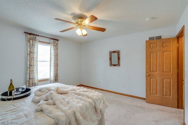 1488 Waters Edge Drive, Akron, OH 44313