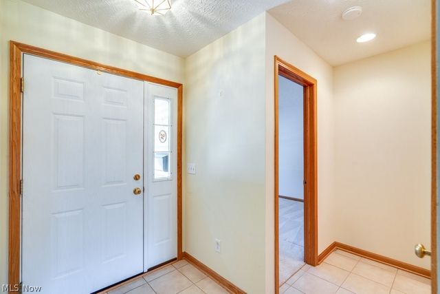 1488 Waters Edge Drive, Akron, OH 44313