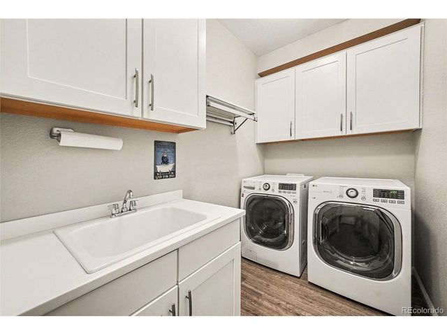 13063 Sandstone Dr, Broomfield, CO 80021