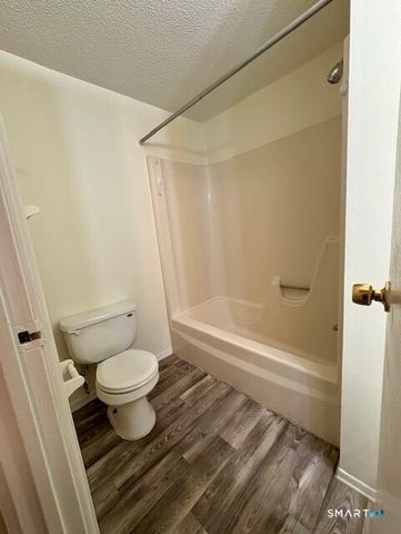 176 Burgundy Hill Lane 176, Middletown, CT 06457