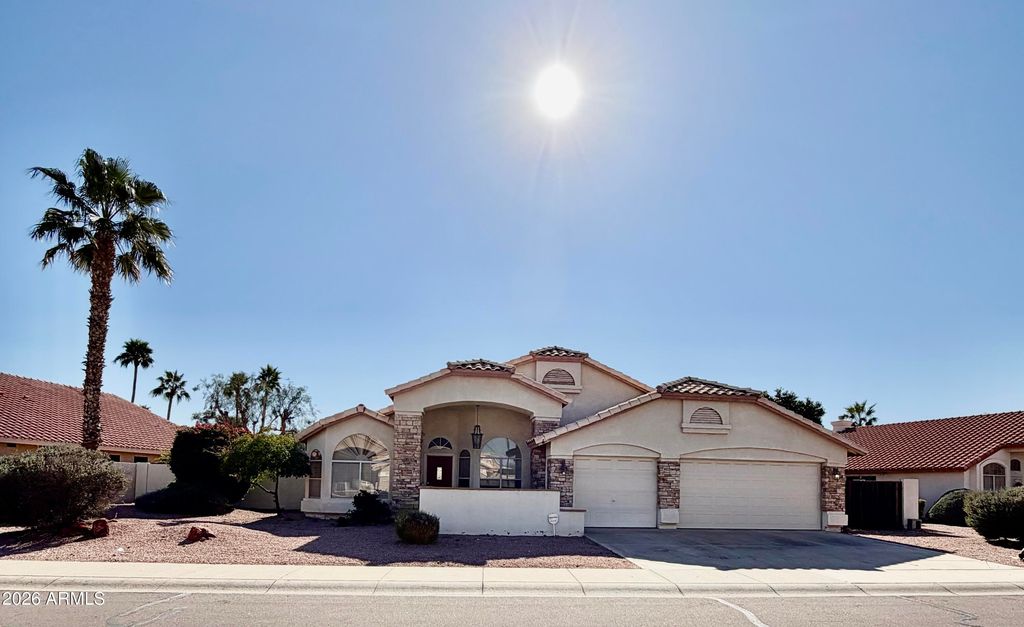 Image 1 of property listing at 7873 W PIUTE Avenue, Glendale, AZ 85308