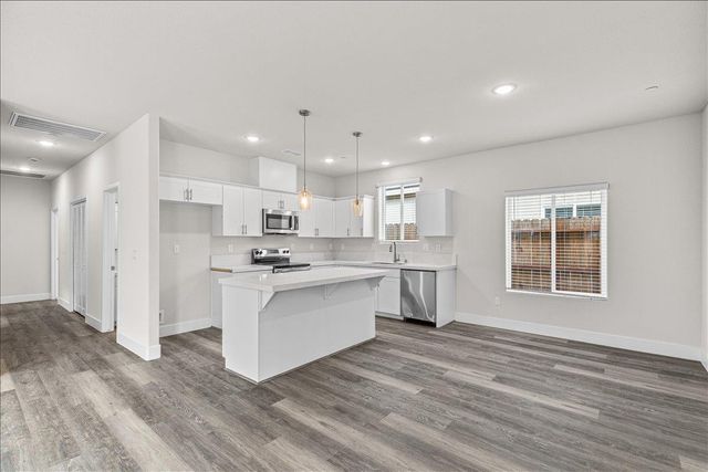 1409 Villa, Modesto, CA 95351