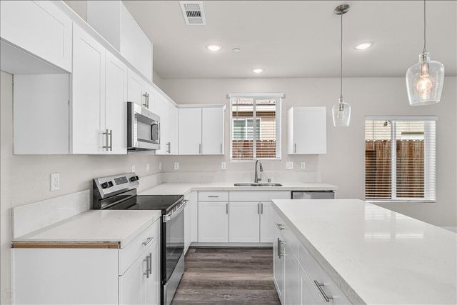 1409 Villa, Modesto, CA 95351