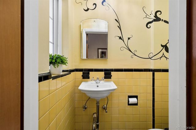 6400 Montview Boulevard, Denver, CO 80207