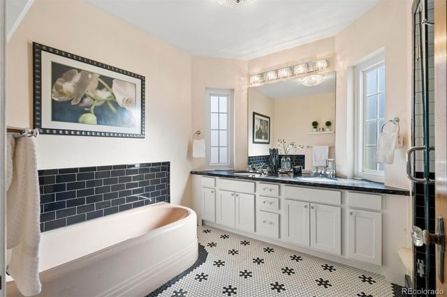 6400 Montview Boulevard, Denver, CO 80207