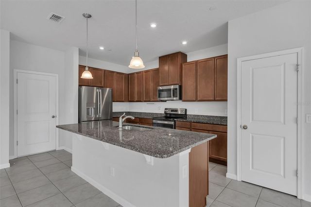 1809 HOLDEN RIDGE LANE, Clermont, FL 34715