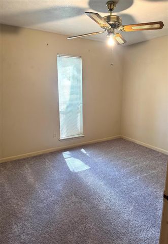 3001 Brook Drive, Huntsville, TX 77340