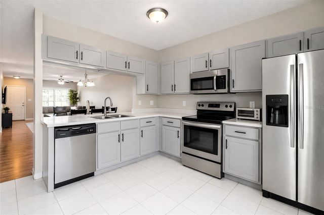 2460 LAKE WOODBERRY CIRCLE, Brandon, FL 33510