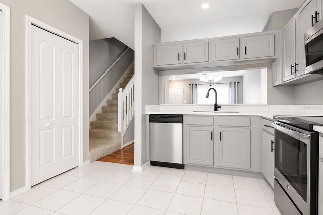 2460 LAKE WOODBERRY CIRCLE, Brandon, FL 33510