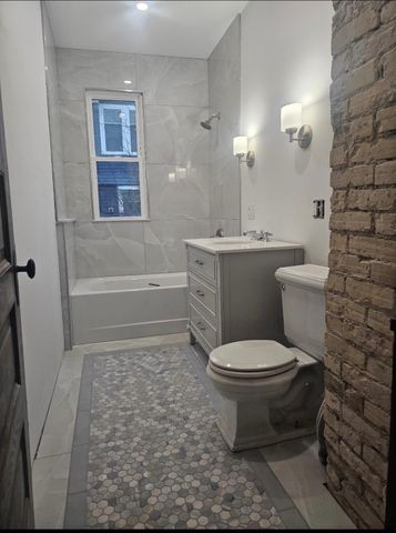 2707 Garfield Avenue 1, Minneapolis, MN 55408