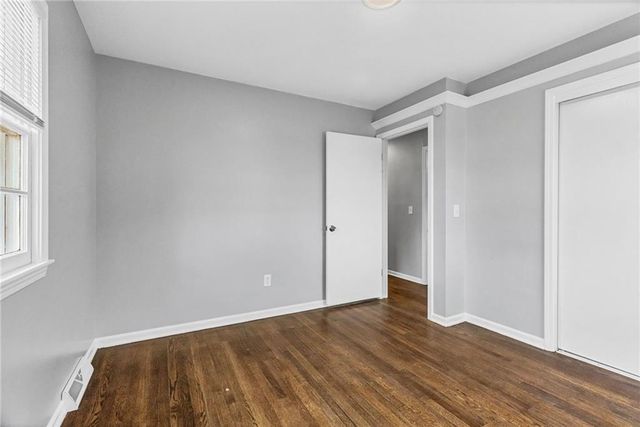 402 SW 23rd Street, Blue Springs, MO 64015
