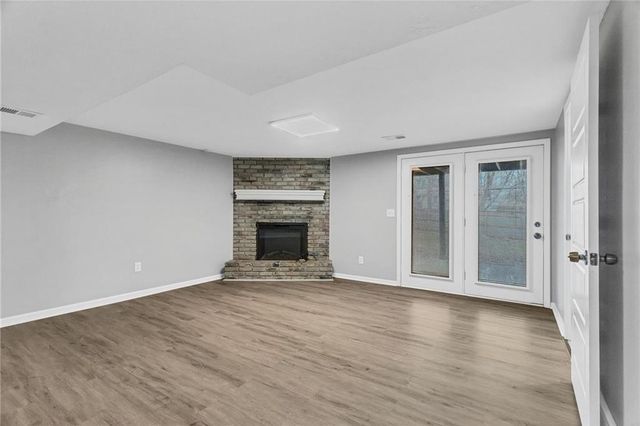 402 SW 23rd Street, Blue Springs, MO 64015