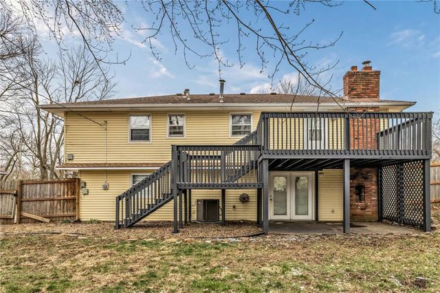 402 SW 23rd Street, Blue Springs, MO 64015