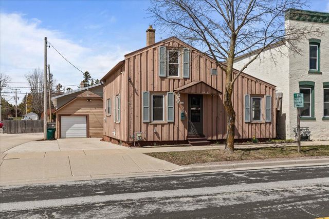 117 S Mill STREET, Saukville, WI 53080