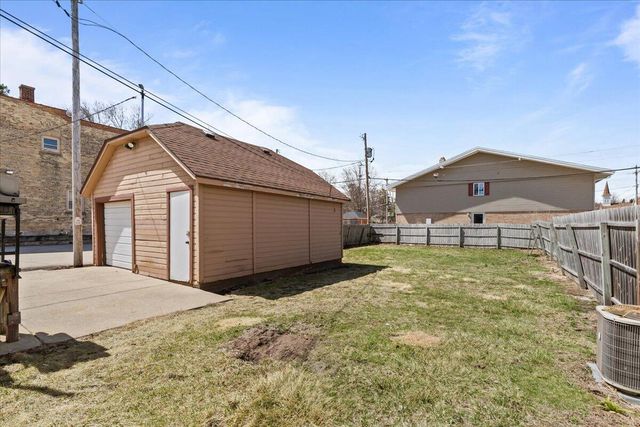 117 S Mill STREET, Saukville, WI 53080