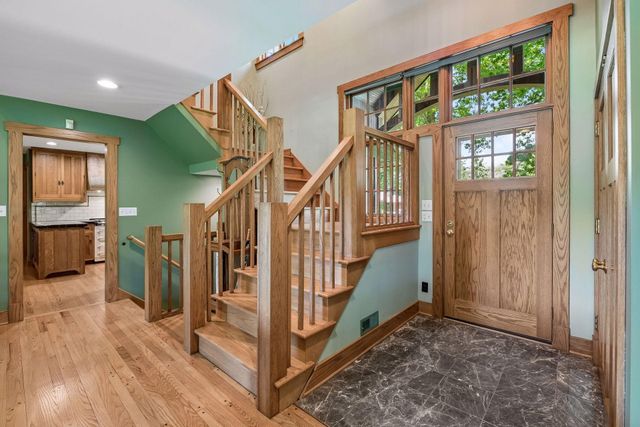 8307 Oakmere Road, Bloomington, MN 55438