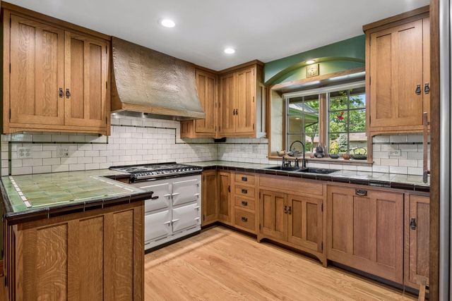 8307 Oakmere Road, Bloomington, MN 55438