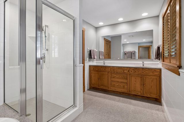 8307 Oakmere Road, Bloomington, MN 55438