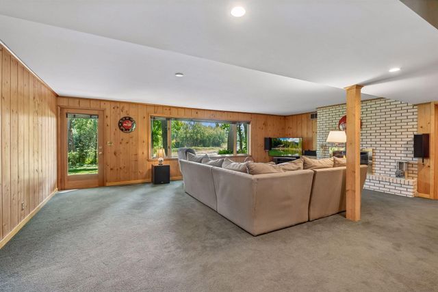 8307 Oakmere Road, Bloomington, MN 55438