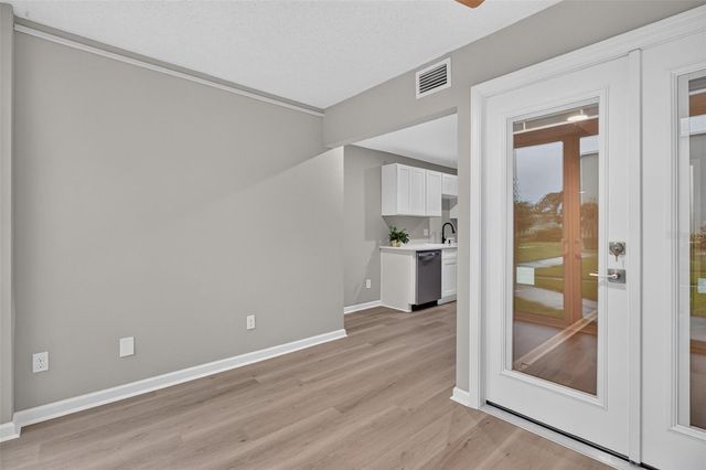 4885 1ST STREET NE 109, St Petersburg, FL 33703