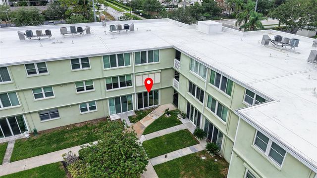 4885 1ST STREET NE 109, St Petersburg, FL 33703