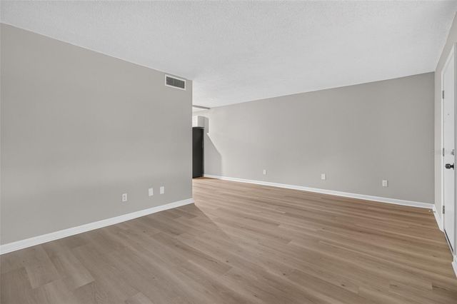 4885 1ST STREET NE 109, St Petersburg, FL 33703