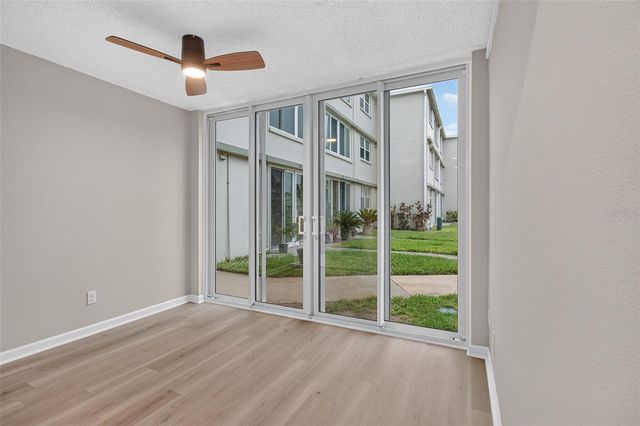 4885 1ST STREET NE 109, St Petersburg, FL 33703