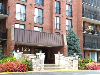 125 Acacia Circle 110, Indian Head Park, IL 60525