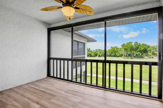 4623 LONGWATER CHASE 112 Bldg J, Sarasota, FL 34235