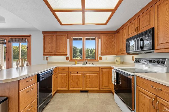 2034 County Road 68, Auburn, IN 46706